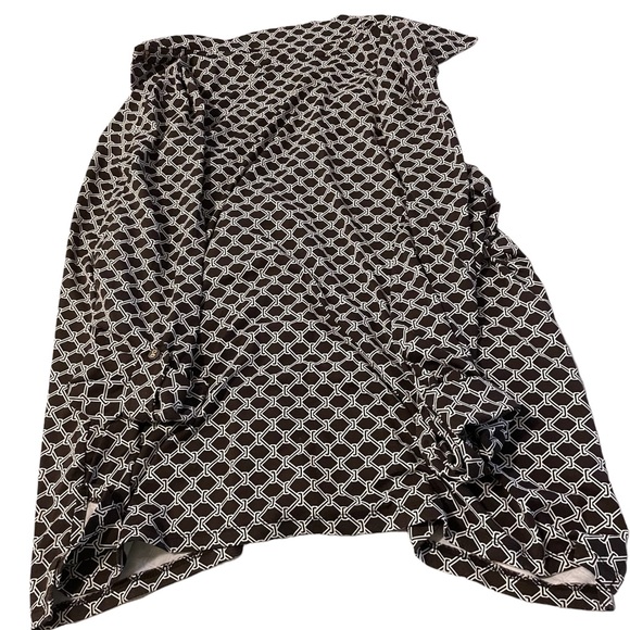 Women’s Charter Club brown and white long sleeve top - Picture 3 of 4